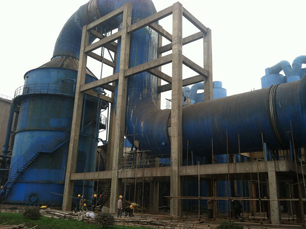 邯郸钢厂使用中的玻璃钢烟囱